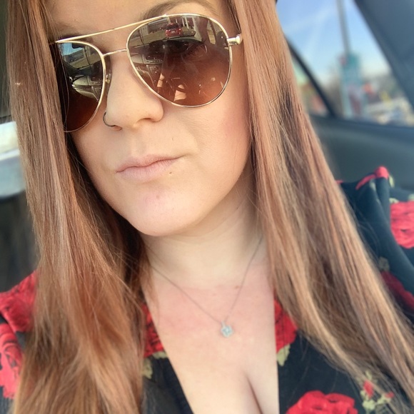 Meet your Posher, Ashley - Picture 1 of 1